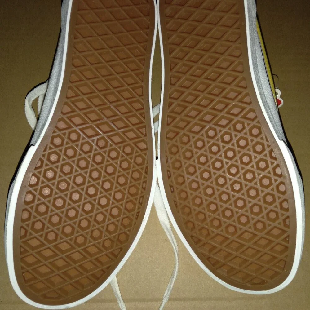 Mens Van's size 4 - Picture 7 of 9